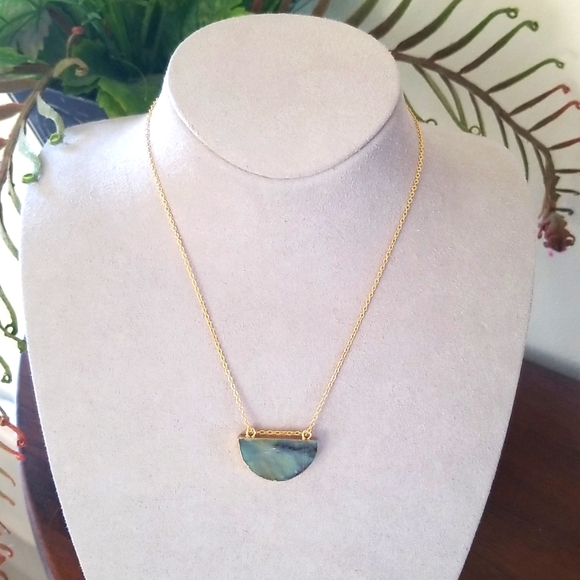 Labradorite/gold necklace - Picture 5 of 10